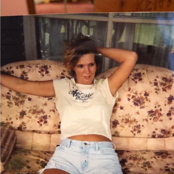 Meet your Posher, Cynthia - Picture 2 of 2